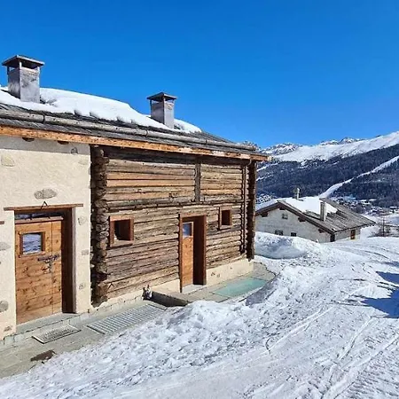 Mountain Chalet Scoiattolo By Livigno Accomodation Exterior photo