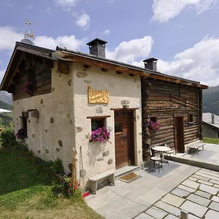Mountain Chalet Scoiattolo By Livigno Accomodation Exterior photo